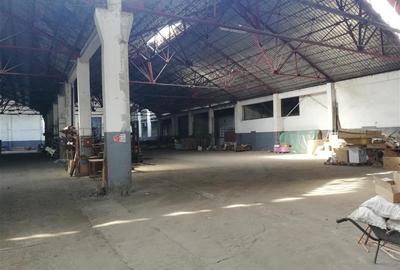 Hala si birouri 5000 mp langa Cora Pantelimon - 5