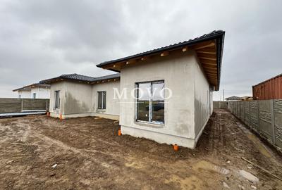 Duplex cu 4 camere în Moșnița Nouă
