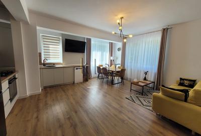 Apartament cu 3 camere semidecomandat, mobilat în Florești