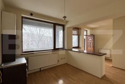 Apartament cu 4 camere decomandat în Brazda lui Novac