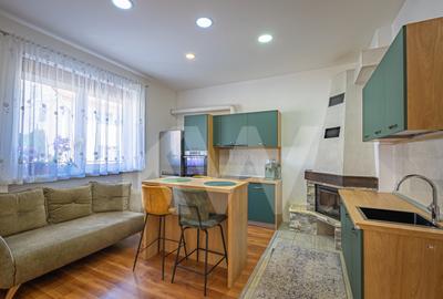 Apartament la casă, zonă liniștită și centrală — Str. Lupeni, Sibiu - 1