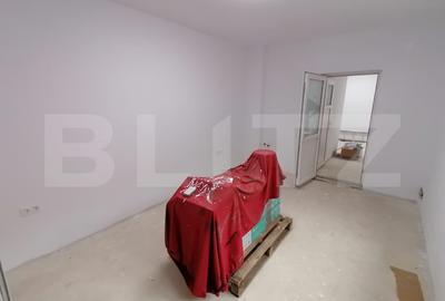 Birou, de 73.00 mp, în Semicentral