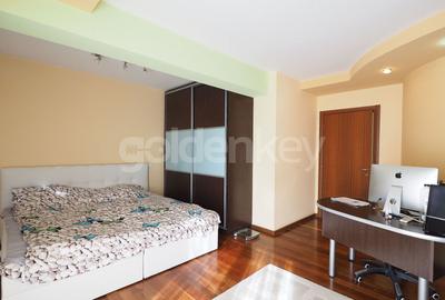 Vila cu 9 camere, 5 bai | D+P+1+M | 416mp teren - 14