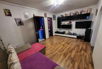 Apartament 3 camere, în Țiglina 3 - 2