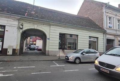 Spatiu comercial 147mp, F.S.12ml, zona Teatru, renovat - 1