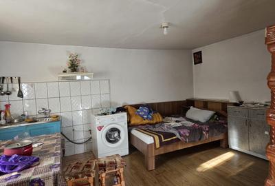 ZONA CENTRALA- CASA 5 CAMERE, CENTRALA GAZ - 7
