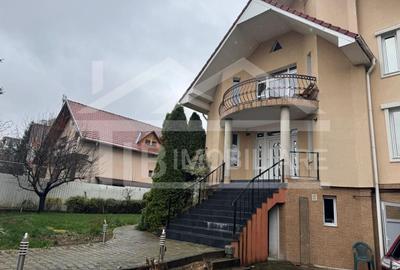 Casă cu 6 camere în Tudor