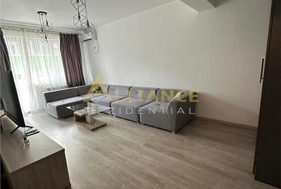Garsonieră decomandată în Central