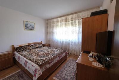 Apartament cu 4 camere si centrala termica - 7
