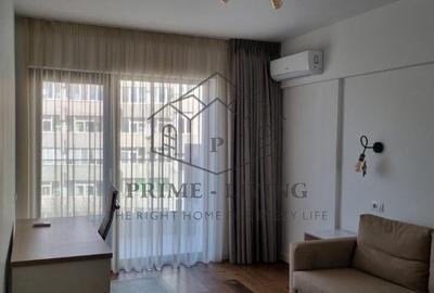 Apartament cu 3 camere, mobilat în Victoriei