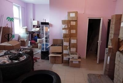 FALEZA NORD SPATIU 191 MP RAMPA +CURTE 2 INTRARI PRET 2200 EURO - 7
