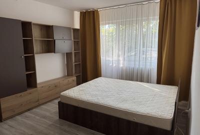 Garsonieră decomandată, mobilată în Complex Studențesc