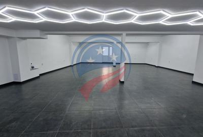 Spațiu comercial, de 140 mp, în Central