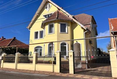 Lugoj, Vila De Lux, 7 Cam., La Cheie,  300 Mp., Utili, 635 Mp., Teren, Privelist - 2