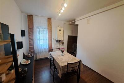 Apartament cu 2 camere decomandat, mobilat în Complex Studențesc