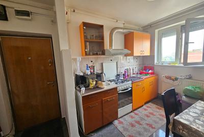 Apartament 2 camere, etajul 4 din 4, cu pod, Complexul Studențesc, comision 0% - 2