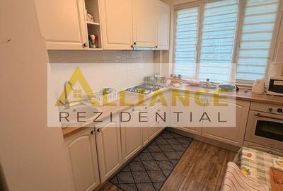 Apartament cu 3 camere decomandat, mobilat în Drumul Taberei