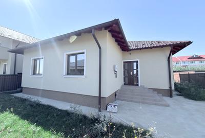 Casă individuală cu 4 camere în Est