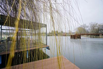 👉 Vilă spectaculoasă pe lac – Ghermănești | 552 mp | Terasă, ponton, - 32