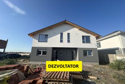 Duplex cu 4 camere în Moșnița Veche
