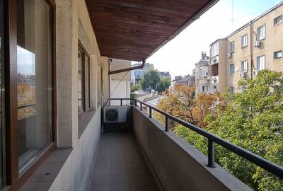 Birou, 160 mp în Universitate