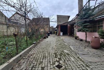 Casa cu doua apartamente garaj pivnita in Cisnadie - 20