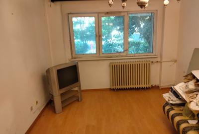 Apartament cu 4 camere decomandat în Pantelimon