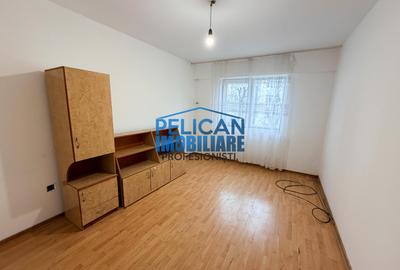 Apartament cu 3 camere semidecomandat în Vest