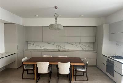Apartament cu 4 camere decomandat, mobilat în Aeroport