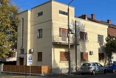 Casă individuală cu 9 camere în Ultracentral