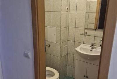 Decomandat la etajul 2 cu 2 bai, mobilat - 7