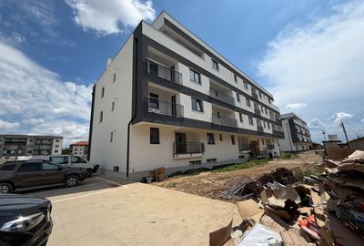 Apartament cu 2 camere decomandat în Dobroești