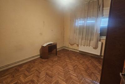 Apartament 3 camere decomandat - centrala termica !! - 8