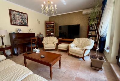 Casă individuală cu 6 camere în Mogoșoaia