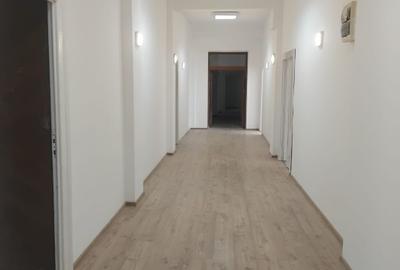 Birouri de închiriat - Bld.N Balcescu 21 - UNIVERSITATE - intre 15 - 600m.p. - 2