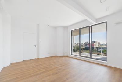 Apartament cu 3 camere semidecomandat în Grivița