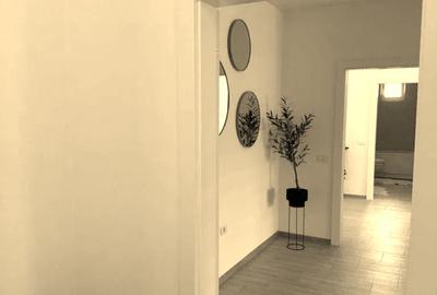 Apartament 3 Camere Bloc Nou CENTRU Baie Balcon Parcare Clima Mobilat Complet - 2