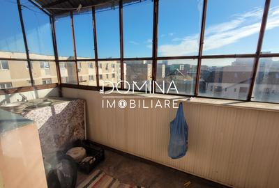 Vânzare apartament 2 camere, situat în Târgu Jiu, strada 9 Mai - 9