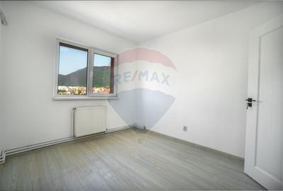 Apartament cu 4 camere de inchiriat |2 BAI | RACADAU| COMISION 0% - 15