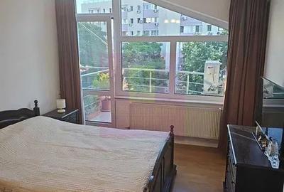 Apartament cu 4 camere decomandat în Dristor