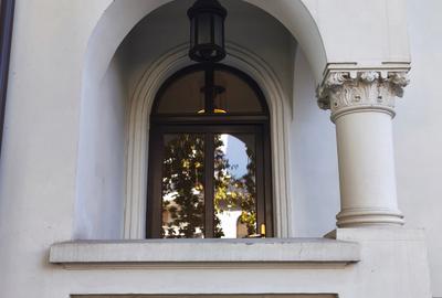Vilă elegantă cu arhitectură tradițională brâncovenească, între Kiseleff și Piaț - 8