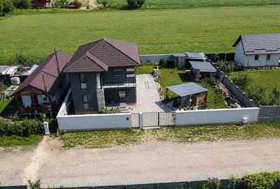 Casa familiala,3 dormitoare,incazire pardoseala,terasa,530 mp teren,Sanpetru, Br - 10