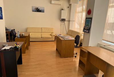 Spațiu comercial, 40 mp în Craiter