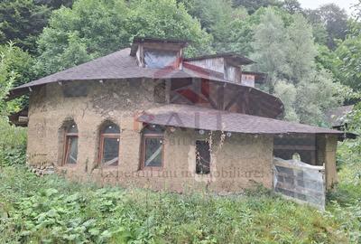 Casă individuală 6 camere de vânzare Brăduleț Argeș Complex Cabane - 5