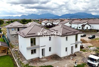 Duplex cu 4 camere în Sânpetru