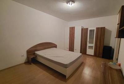 Apartament cu 2 camere decomandat, mobilat în Obor