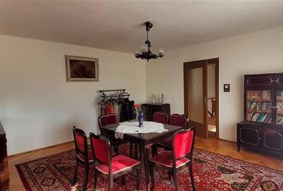 Casa individuala garaj pivnita curte superba Talmaciu - 10