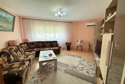 Apartament 3 camere, 68 mp utili + balcon, mobilat si utilat - Soarelui - 1