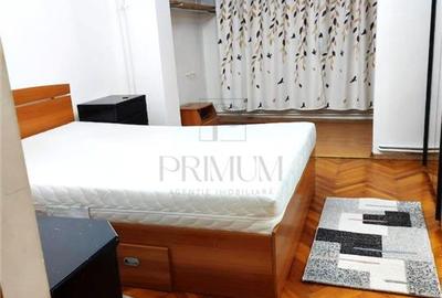 Apartament cu 4 camere decomandat în Lipovei