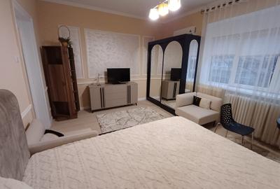 Garsoniera Sala Palatului, Parc Cismigiu, renovata, bloc consolidat, Nu pt.RH - 1